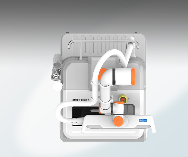采用基于流體力學(xué)的水冷循環(huán)散熱系統(tǒng)，